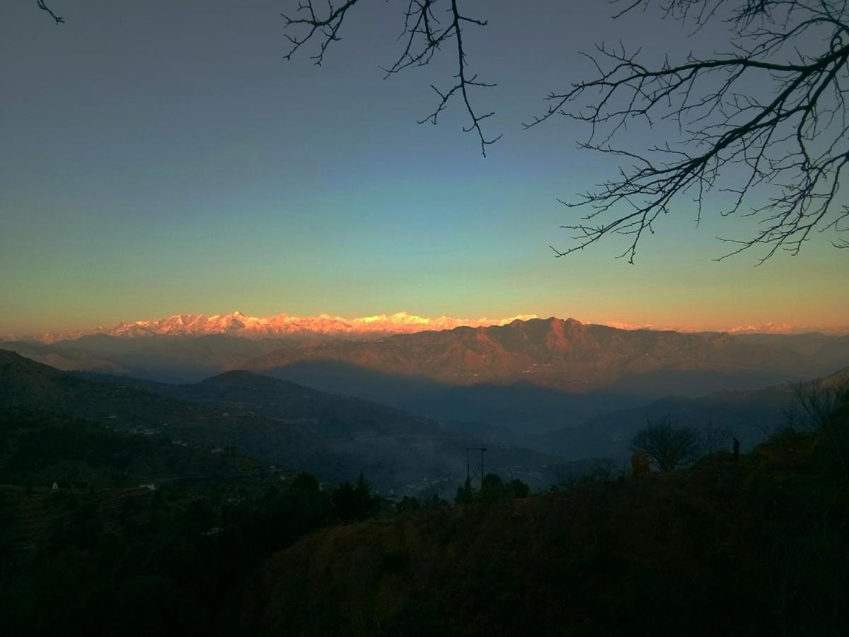 In Apple Estate Kanatal Esterno foto