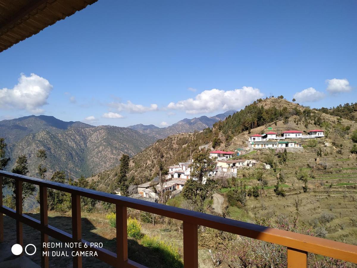 In Apple Estate Kanatal Esterno foto